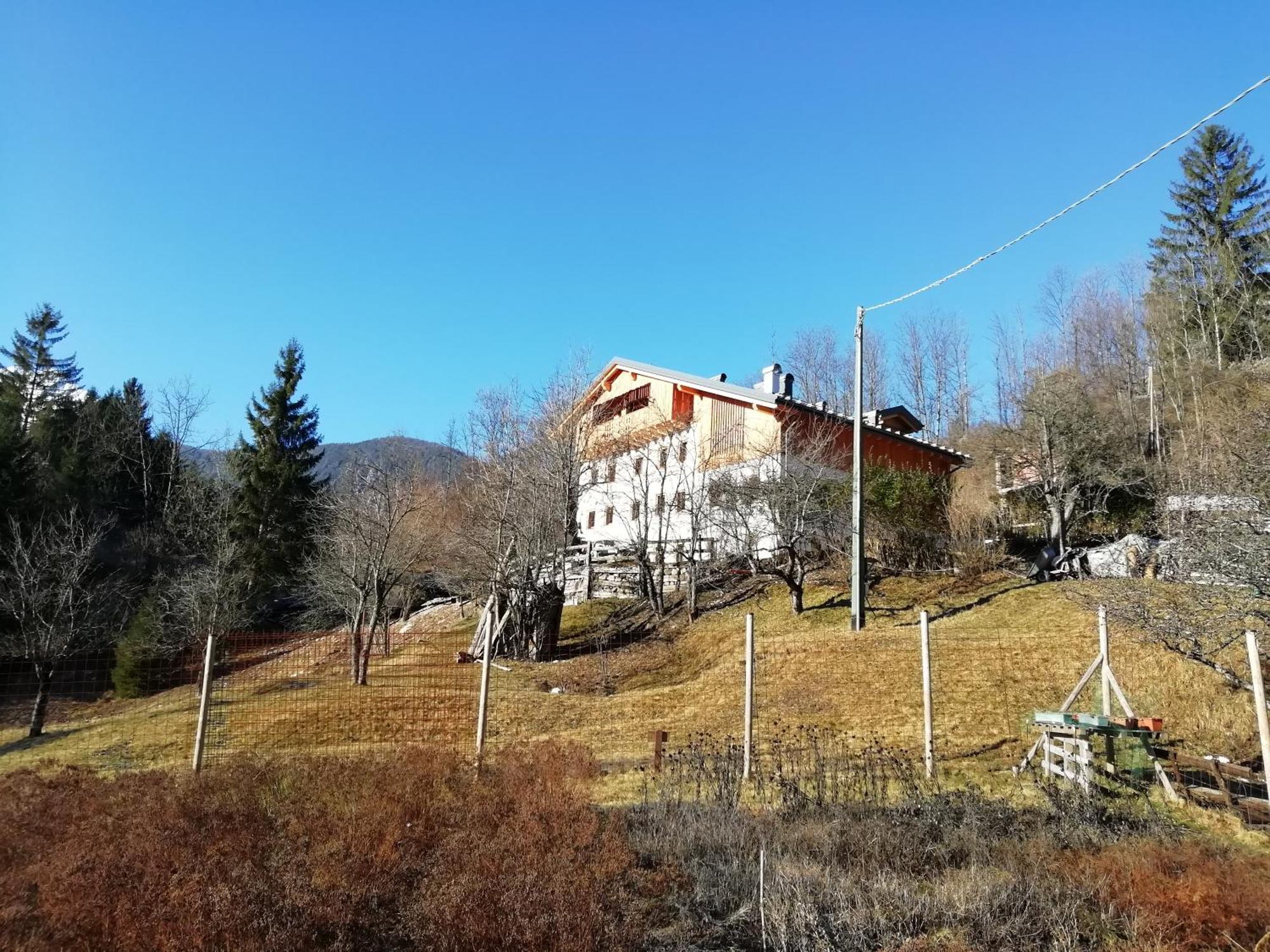 발레 디 카도레 Agriturismo Borgo Damos 빌라 외부 사진